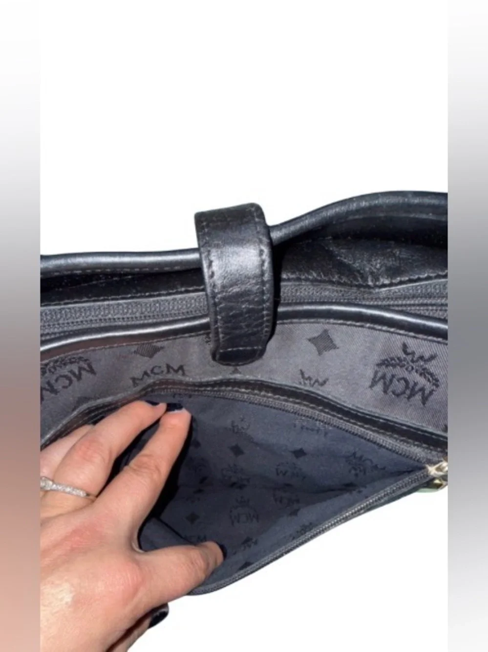 MCM shoulder hobo in black monogram jacquard bag - Picture 9 of 11